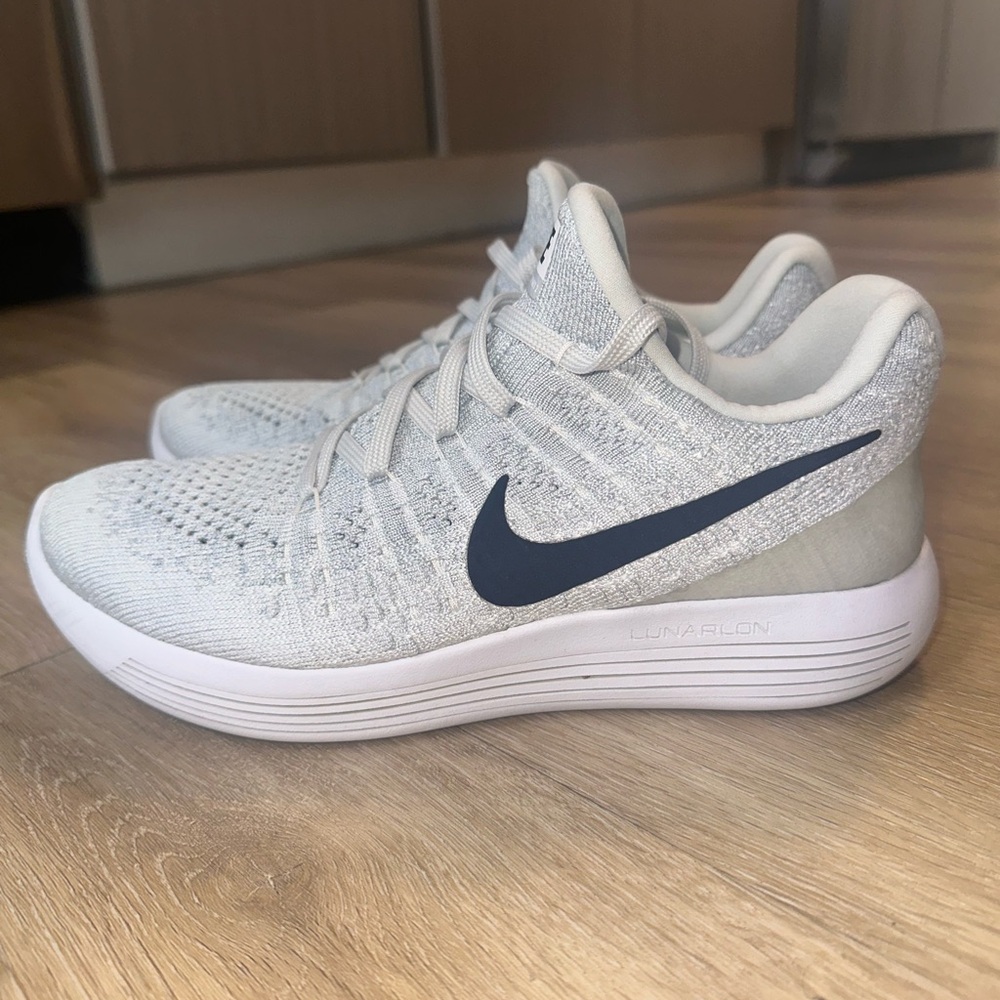 Nike Women's Sneakers - White and Gray